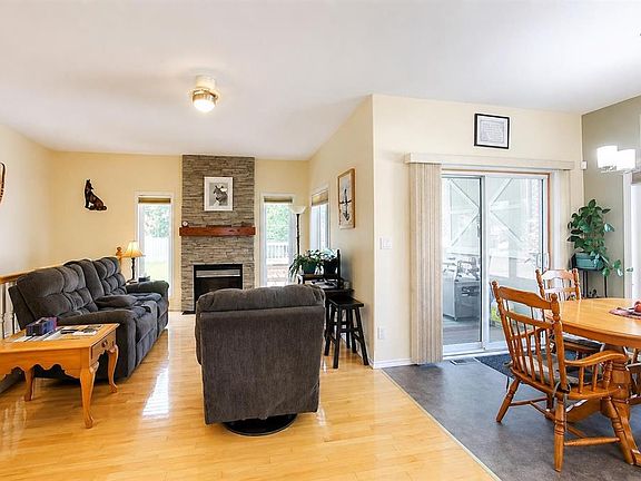 4th image of 6114 S 11th Ave