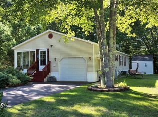 27 Chickadee Dr, Alfred, ME 04002