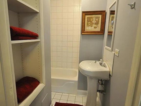 3rd image of 1810 S Throop St #1