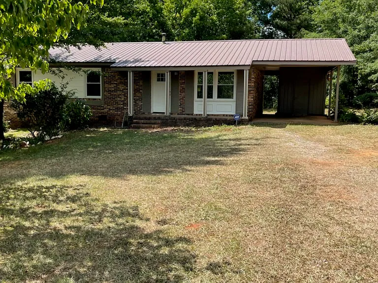 283 Harmony Rd — Photo 1
