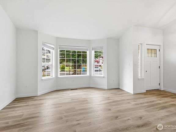 4th image of 9701 219th Street Ct E