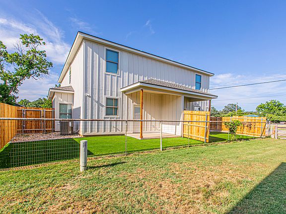 3rd image of 108 Patriot Cir #108