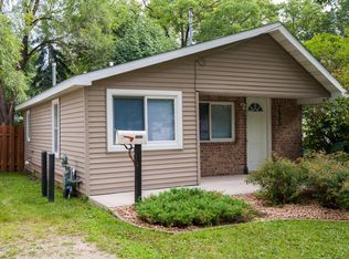 1533 4th St NE, Rochester, MN 55906