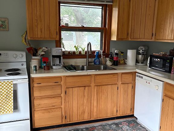 4th image of 3340 S Dayfield Ave