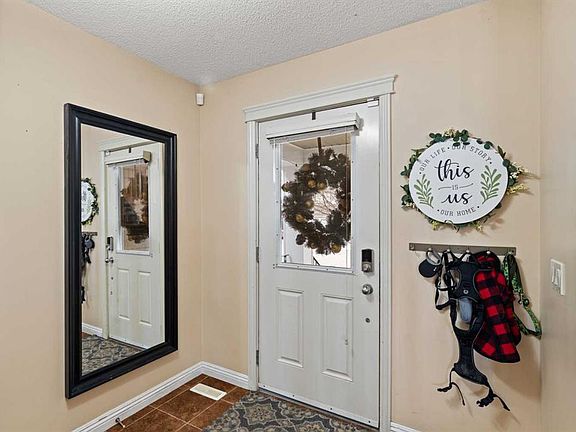 4th image of 137 SW Copperleaf Bay SE