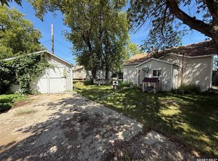 29 Carlton St, Redvers, SK S0C2H0