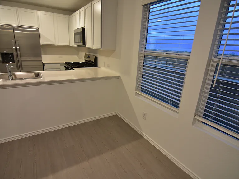 409 Keefer Ln — Photo 93
