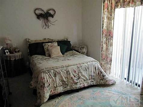 3rd image of 3958 Louisiana St Unit 3