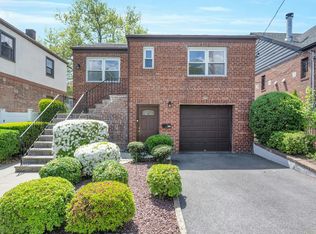 158 Kimball Ter, Yonkers, NY 10704