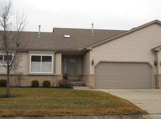 53220 Pineridge Dr, Chesterfield, MI 48051