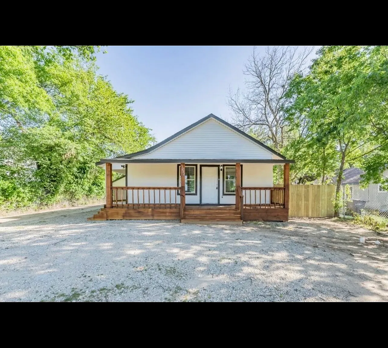 3 bed, 1250 sqft, $1,900 — Photo 1