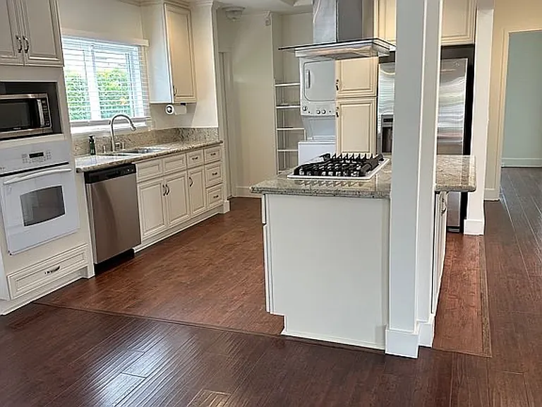 2610 S Bedford St #1 — Photo 3