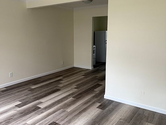 5th image of 1626 16th Ave S APT A6