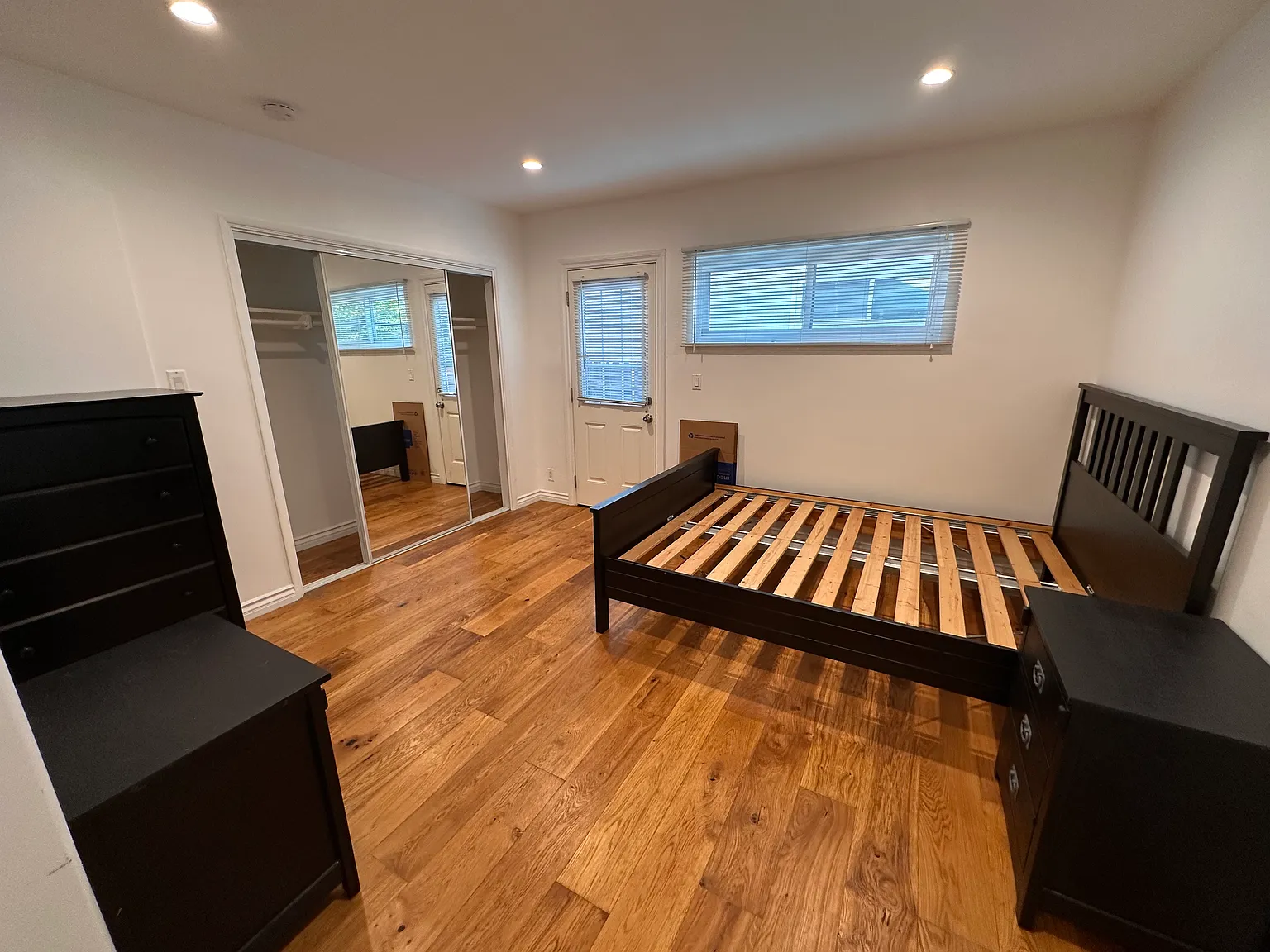 1 bed, 250 sqft, $1,200 — Photo 3