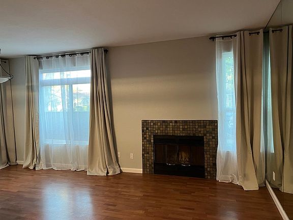 4th image of 95 Hobson St