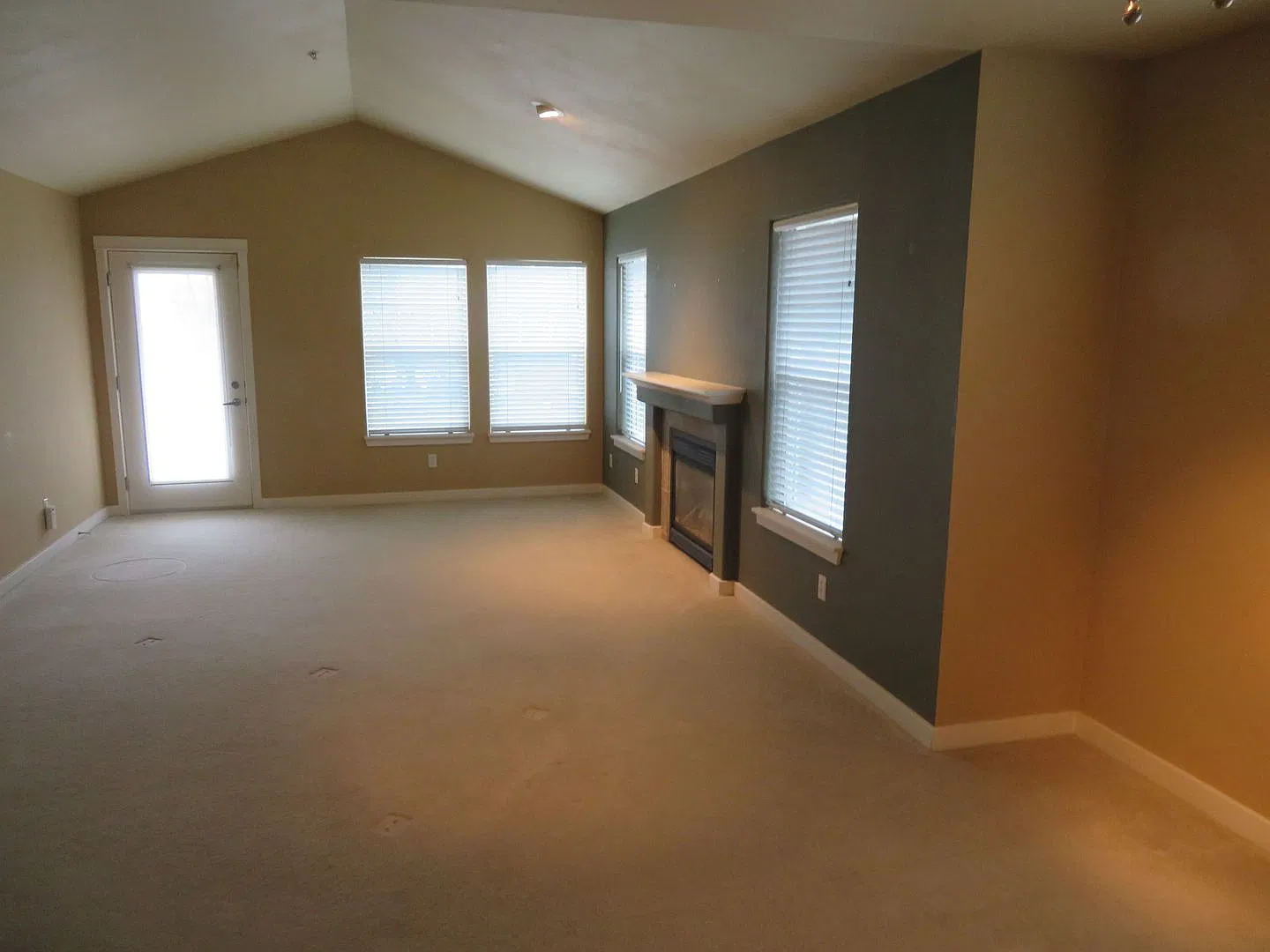 1755 McNeil Circle — Photo 4