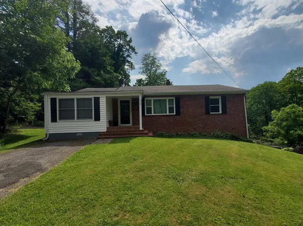 318 N Jones St, Marion, VA 24354