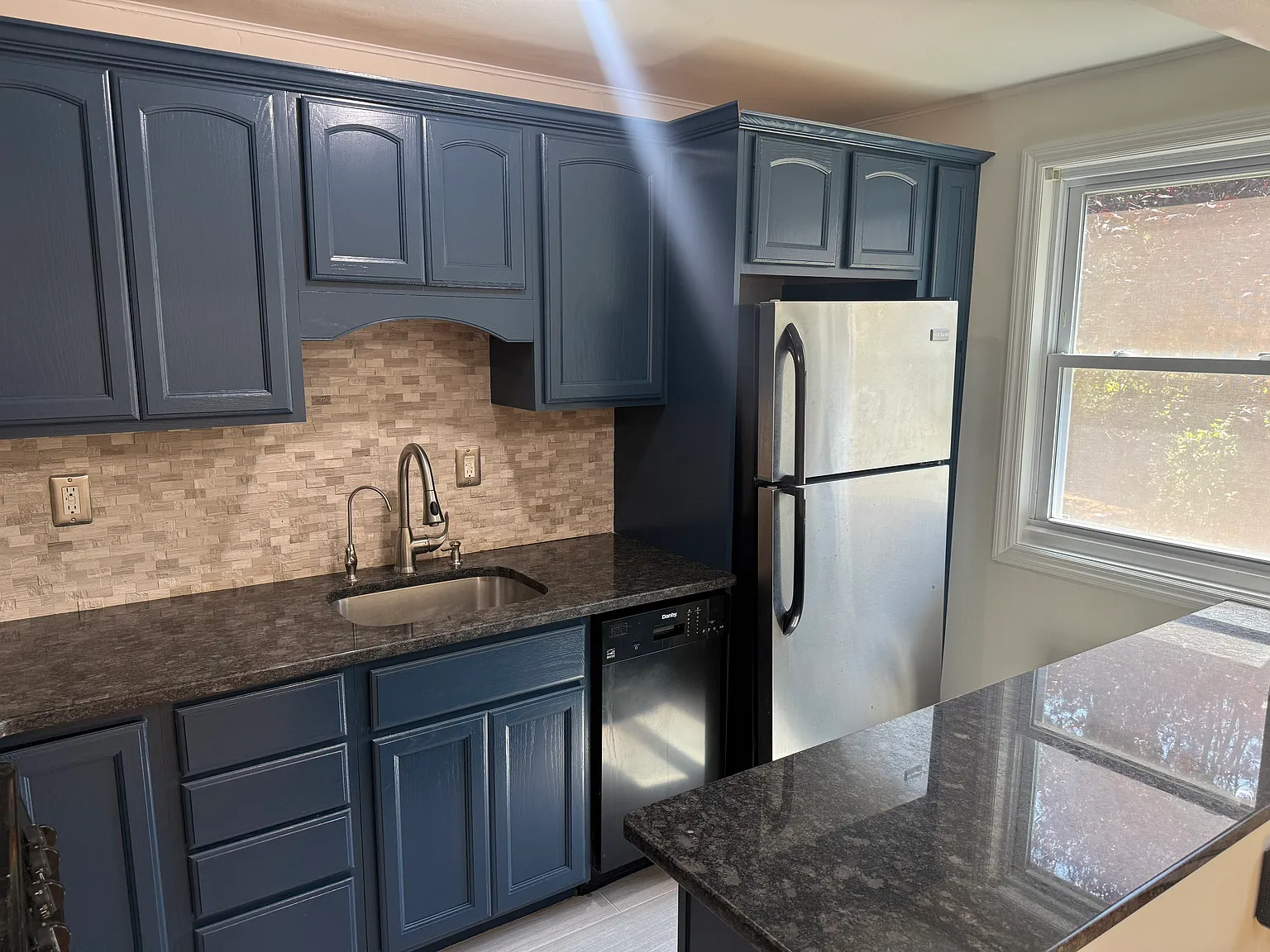 76 Manor Drive — Photo 2