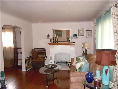 3rd image of 5113 Lillian Dr