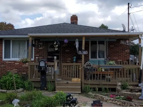 705 Woodstock Rd, Akron, OH 44312