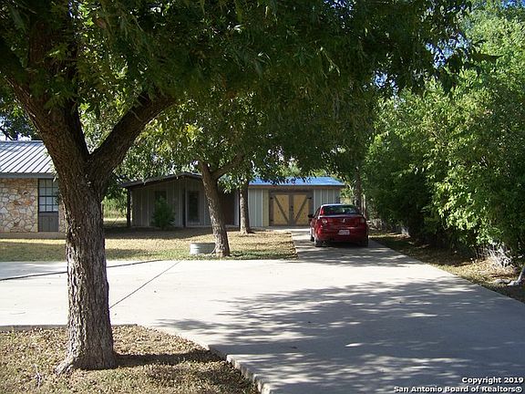 3rd image of 2931 Us Highway 90 E