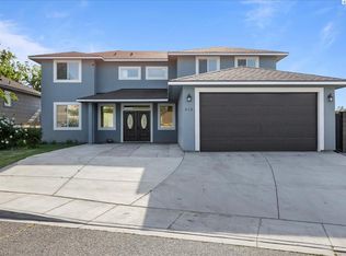 612 S Huntington Pl, Kennewick, WA 99336