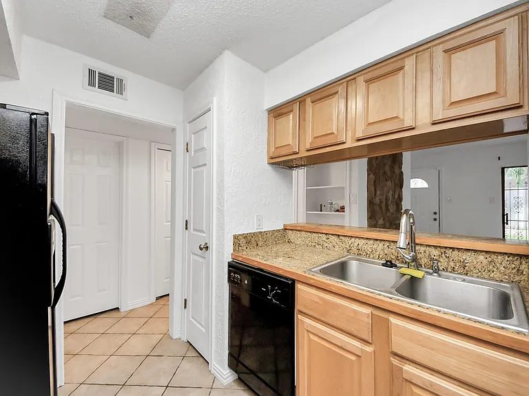17331 Red Oak Dr #55 — Photo 16