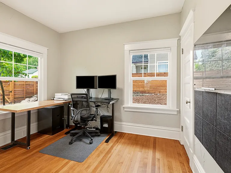 1303 S Ash St — Photo 12