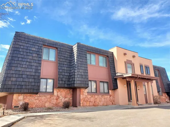 2921 Mesa Rd APT A, Colorado Springs, CO 80904