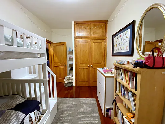 Rented by Douglas Elliman | media 23