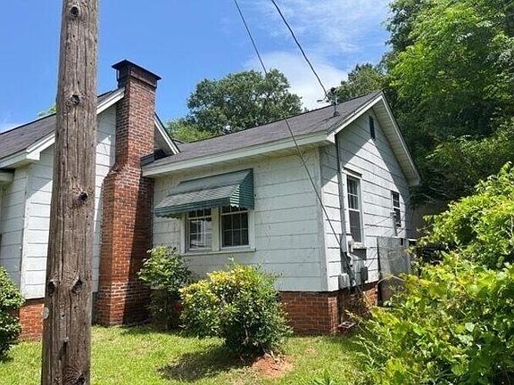 4th image of 901 S Main St