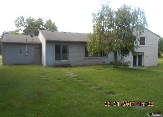 5th image of 4009 Iverness Ln