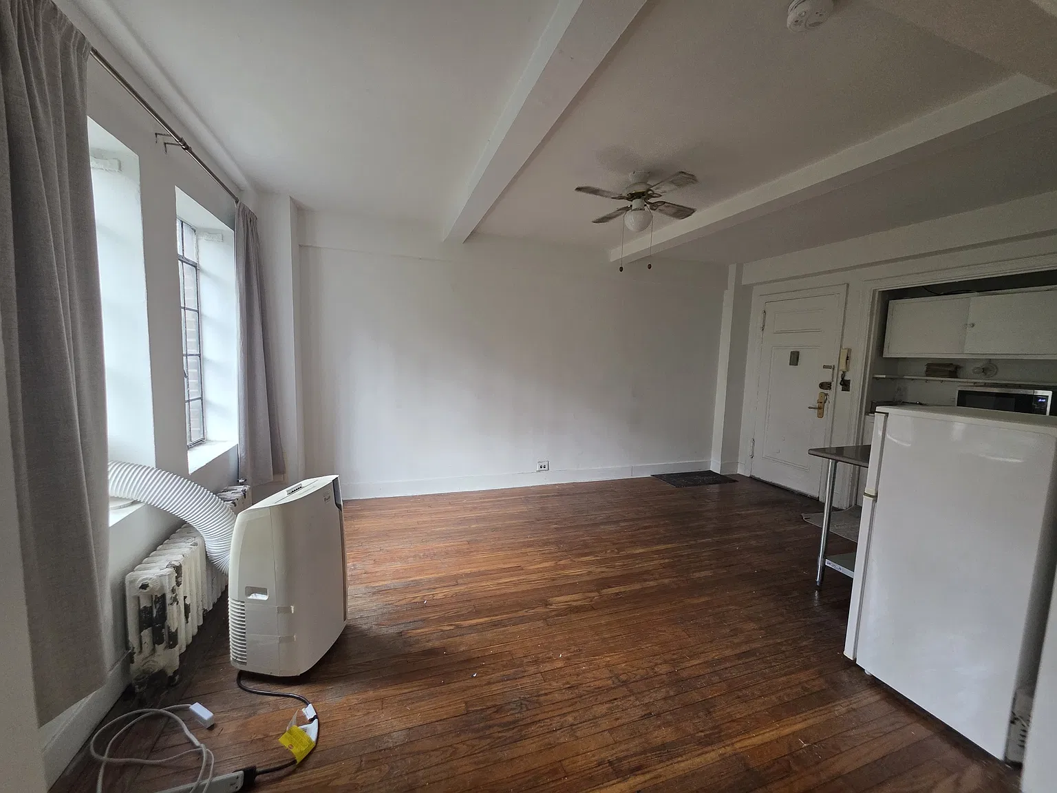 25 Tudor City Place — Photo 2
