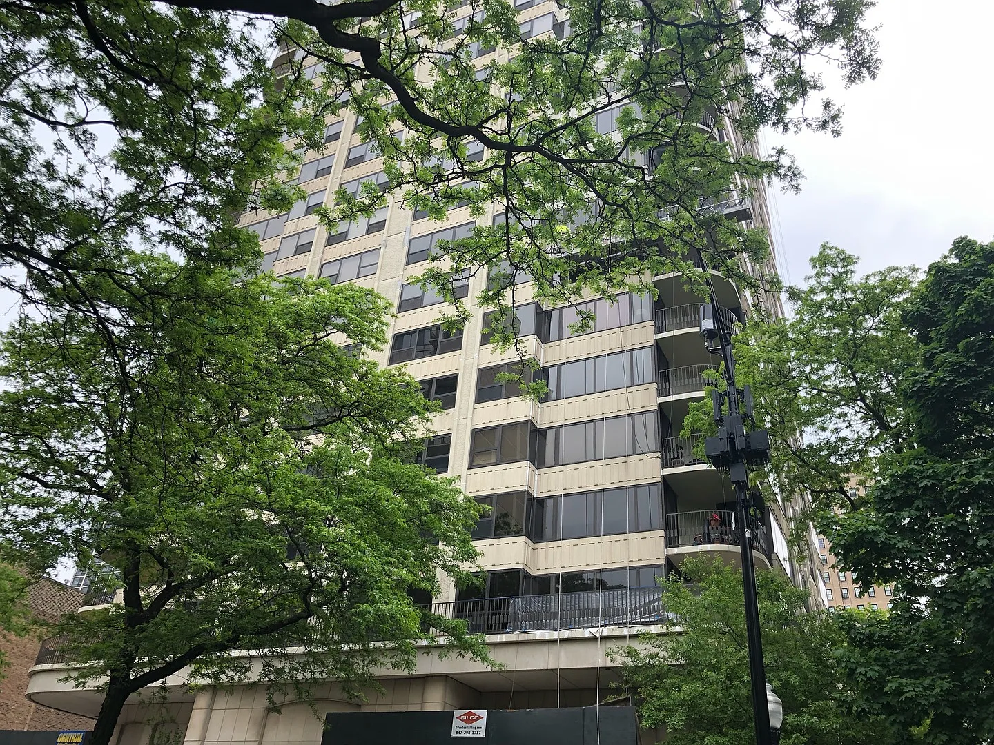 1501 N State Pkwy APT 3A photo 1