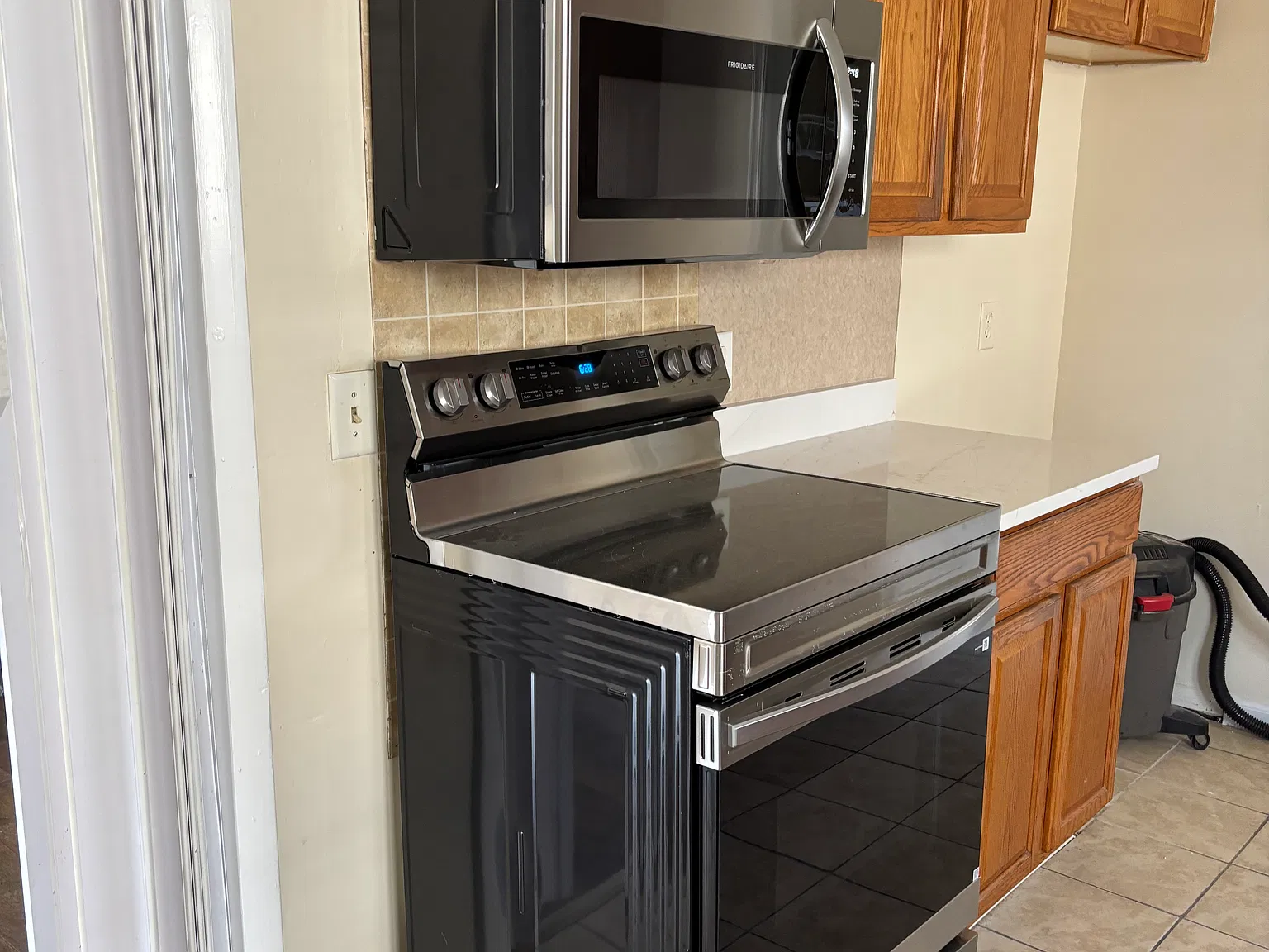 4 bed, 1360 sqft, $2,200 — Photo 4