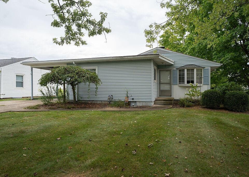 1st image of 75 Roberts Dr