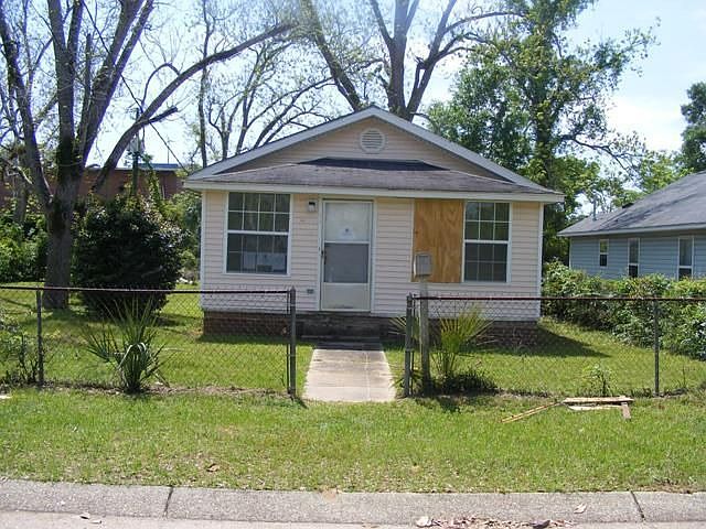 1st image of 219 E Hatton St