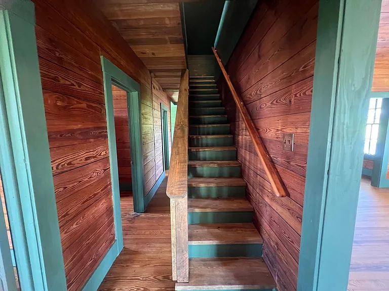 618 Bayridge Rd — Photo 36