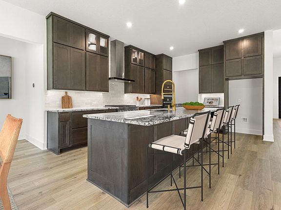 3rd image of 621 Hallwood Dr