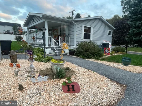745 Primrose Ln, Ephrata, PA 17522