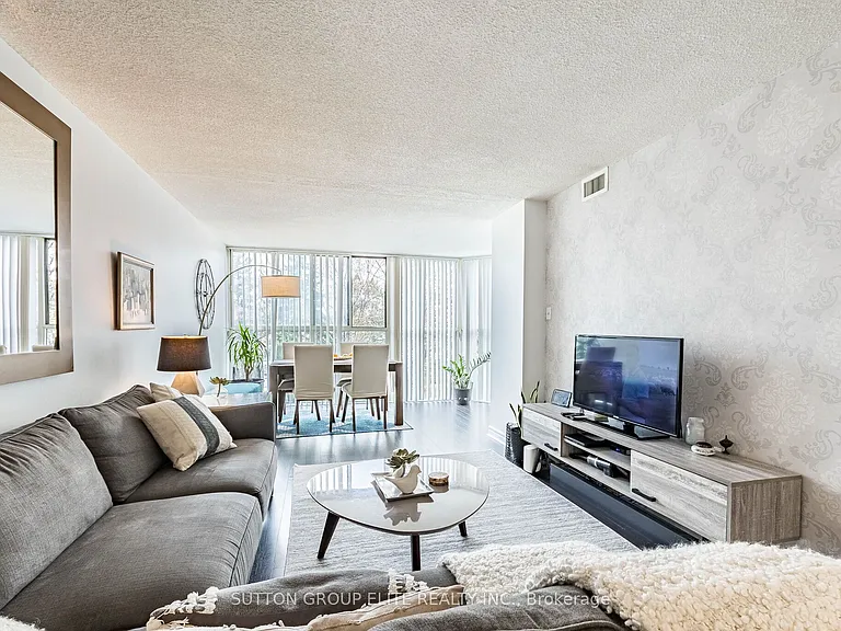 2091 Hurontario St #307 — Photo 19