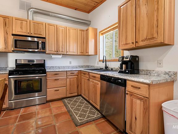 4th image of 503 N Alpine Cir