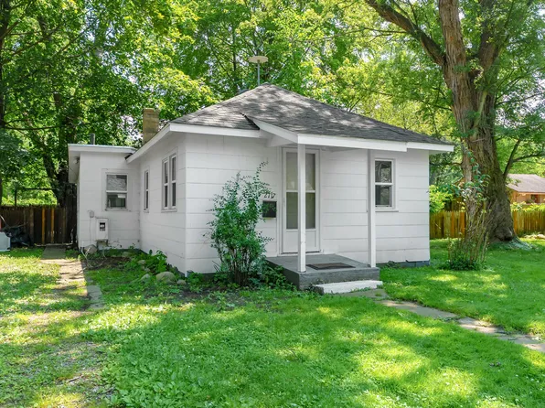 2717 Springmont Ave, Kalamazoo, MI 49008