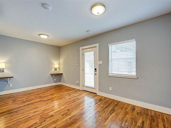 5th image of 4948 Polk St #7