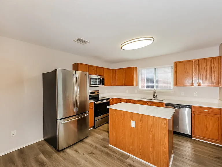 2217 Midbury Dr — Photo 8