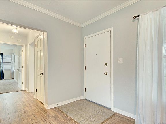 5th image of 207 N Boyd St