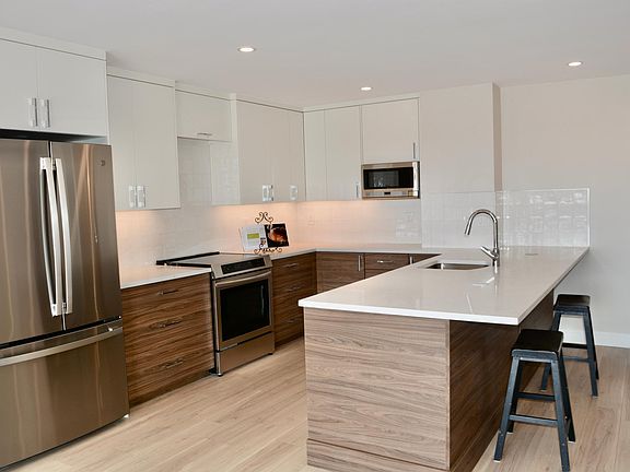 5th image of 480 S Marion Pkwy APT 1105A
