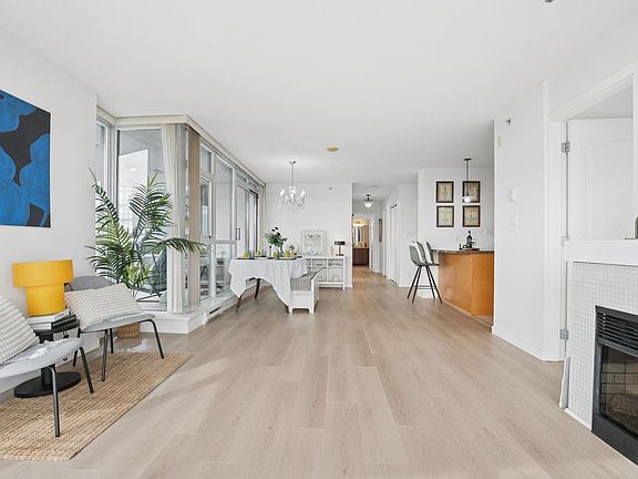 5th image of 2225 Holdom Ave #2602