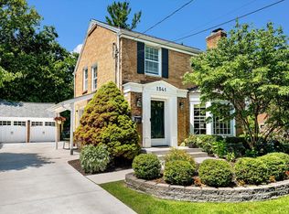 1541 Groton Rd SE, East Grand Rapids, MI 49506