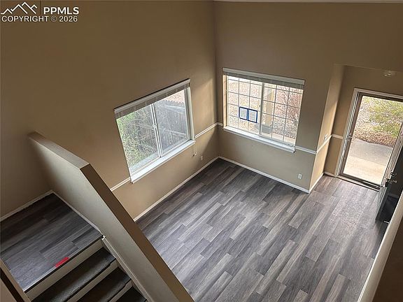 3rd image of 628 Prairie Star Cir